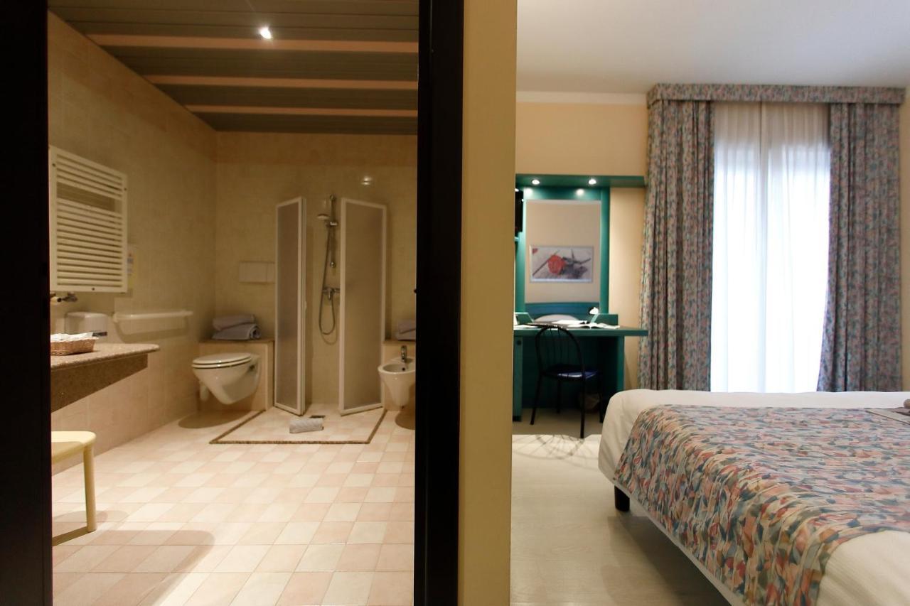 Hotel Eden Valeggio sul Mincio Esterno foto