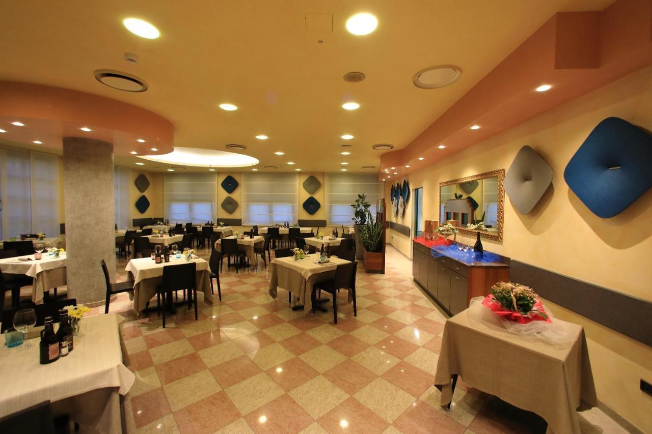 Hotel Eden Valeggio sul Mincio Esterno foto