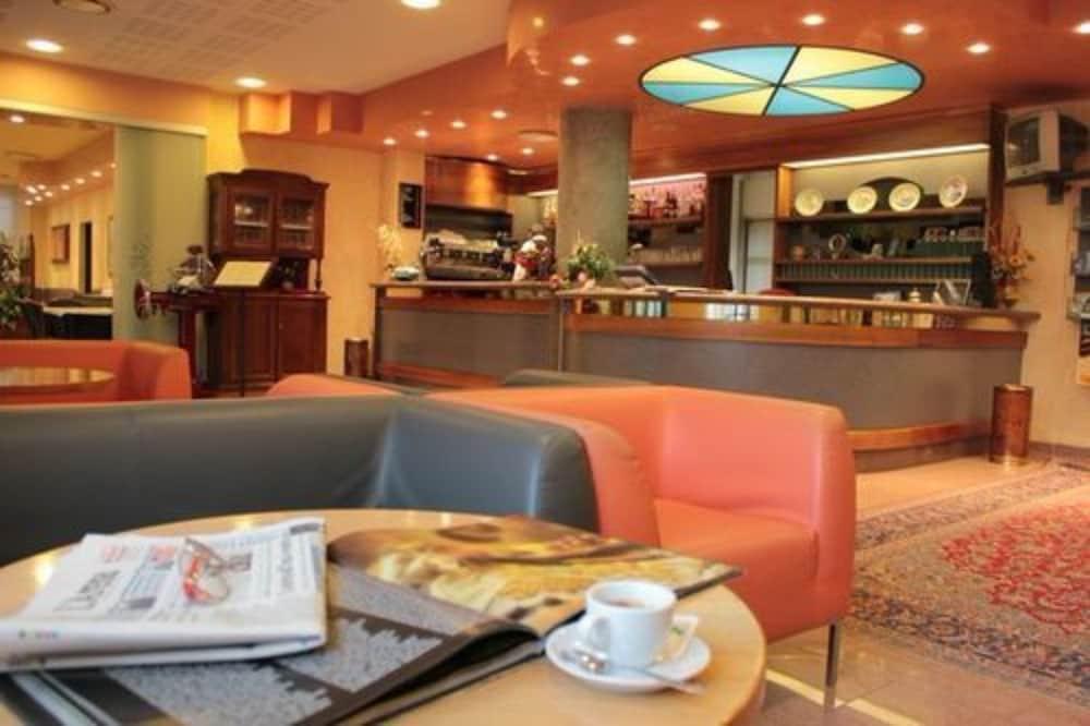 Hotel Eden Valeggio sul Mincio Esterno foto