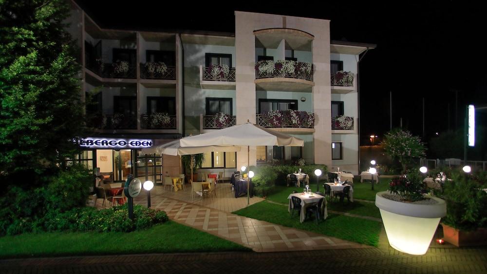 Hotel Eden Valeggio sul Mincio Esterno foto