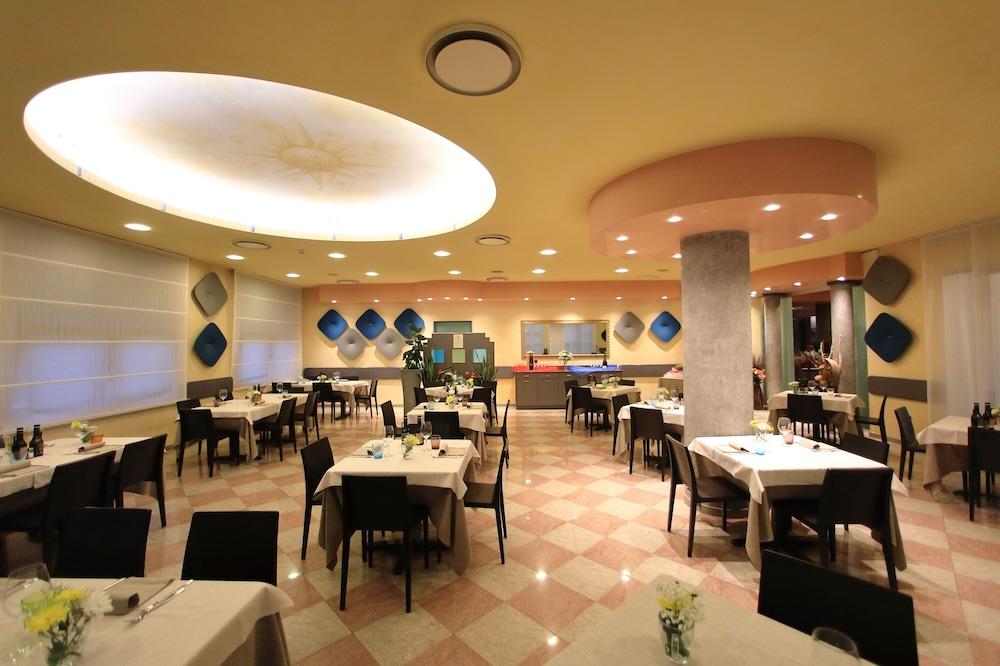 Hotel Eden Valeggio sul Mincio Esterno foto