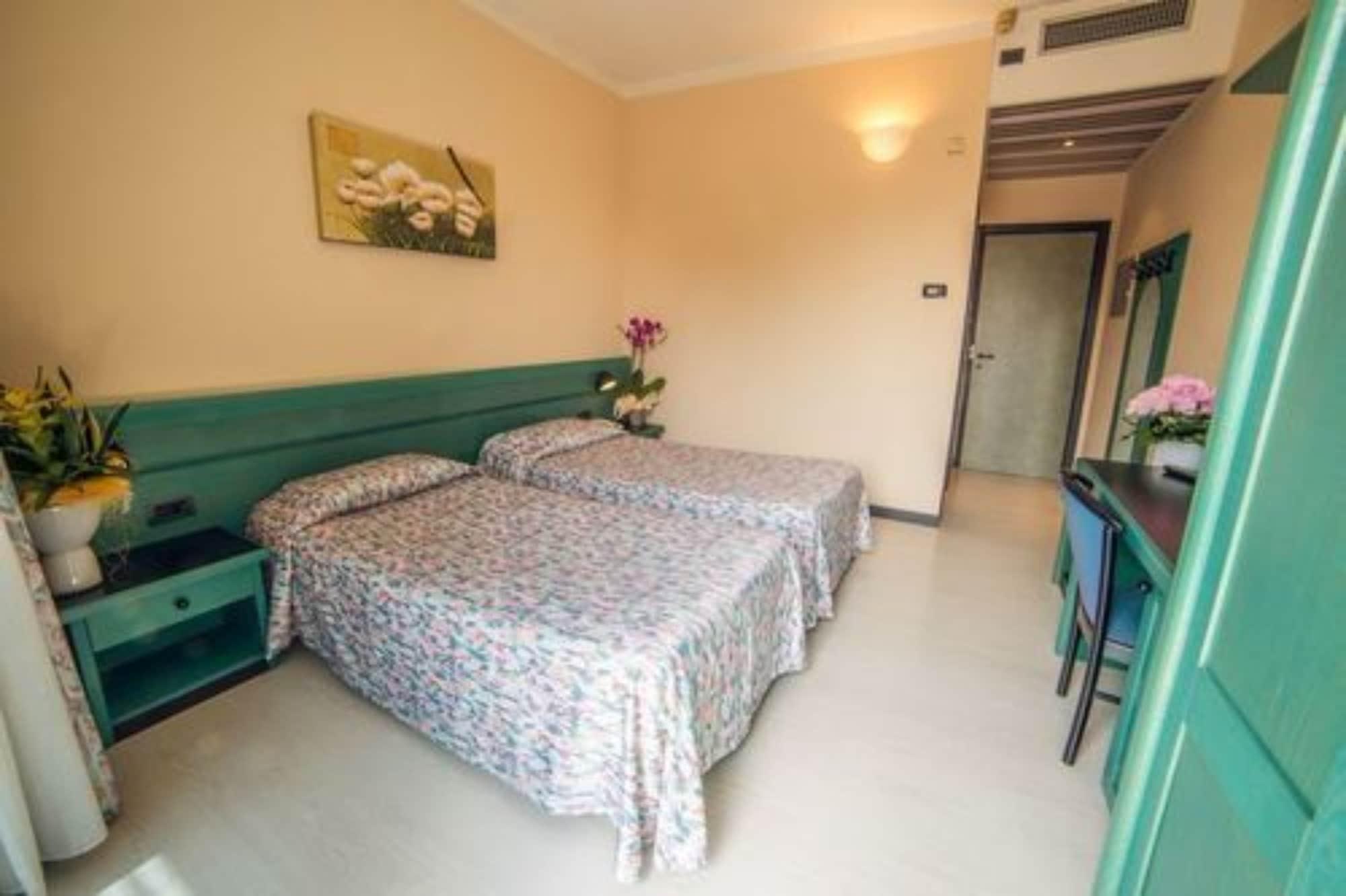 Hotel Eden Valeggio sul Mincio Esterno foto