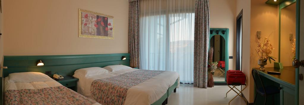 Hotel Eden Valeggio sul Mincio Esterno foto